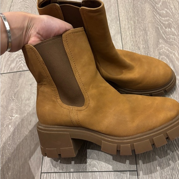 Like-New Call It Spring Tan Ankle Boots – Size 8.5! - Picture 7 of 13